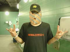 I found this scary looking guy in the men's bathrooms. As if that wasn't enough, his t-shirt said 'Serial Killer'. Also notice the disguise on his face made out of Hesburger's hamburger wrapping.